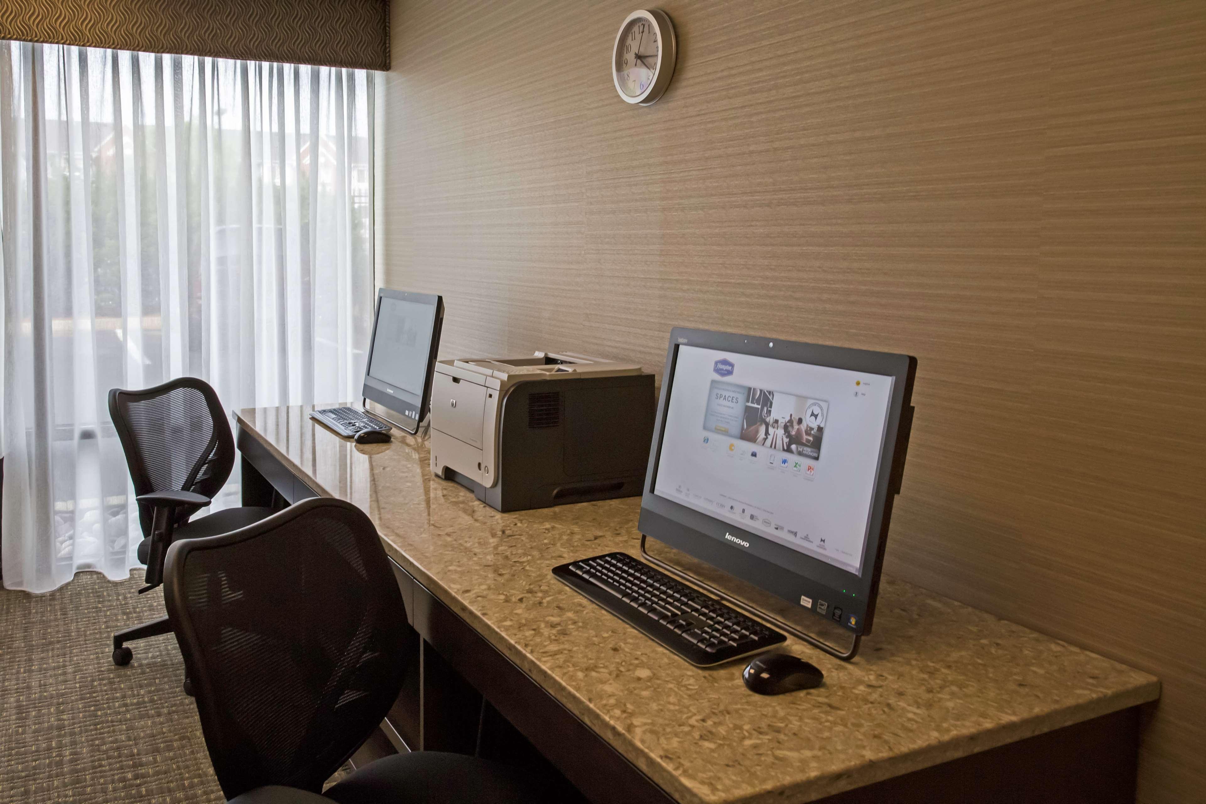 Hampton Philadelphia-airport 3*