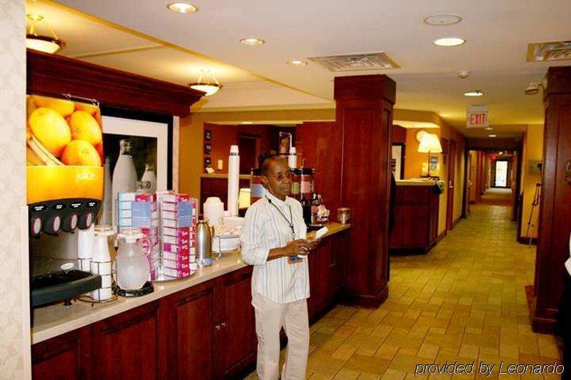 Hotel Hampton Philadelphia-airport 3*